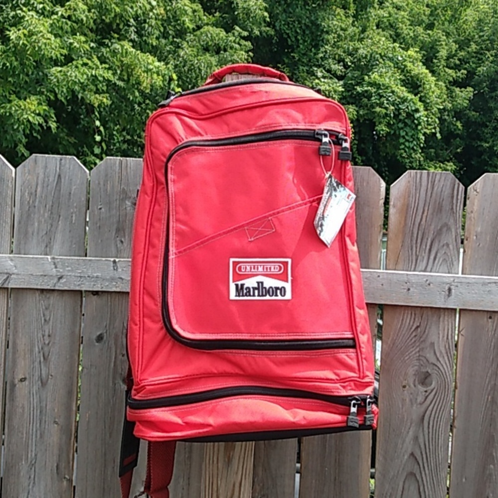 Vintage 1996 Marlboro Unlimited Hiking Convertible Backpack/Duffel